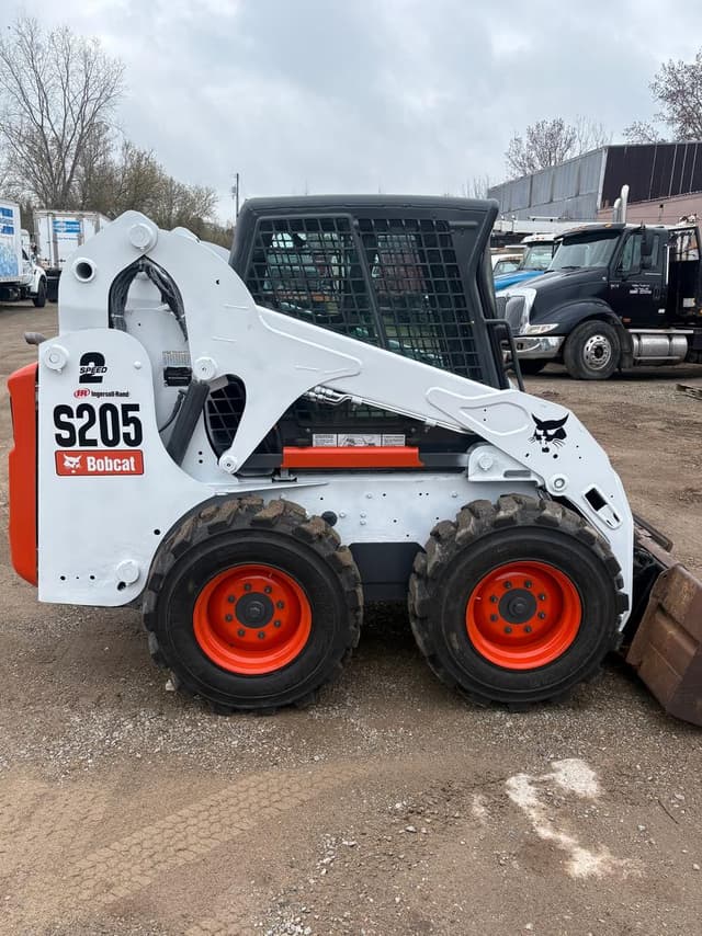 Image of Bobcat S250 equipment image 3