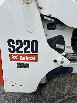 Image of Bobcat S220 equipment image 1