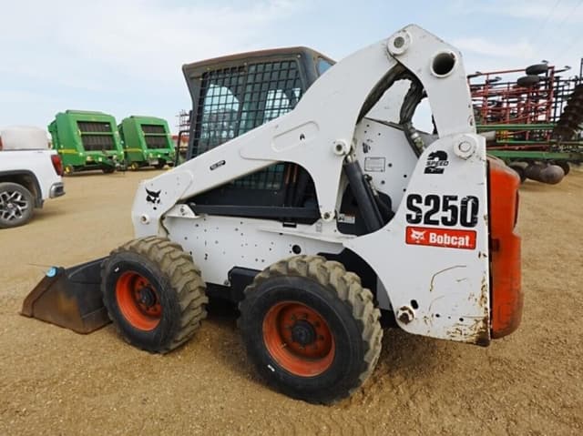 Image of Bobcat S250 equipment image 4