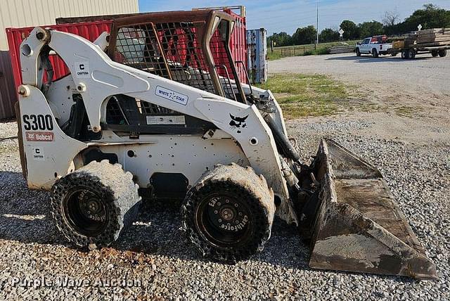 Image of Bobcat S300 equipment image 3