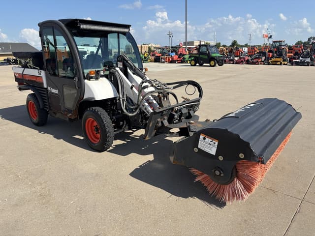 Image of Bobcat Toolcat 5600 equipment image 3