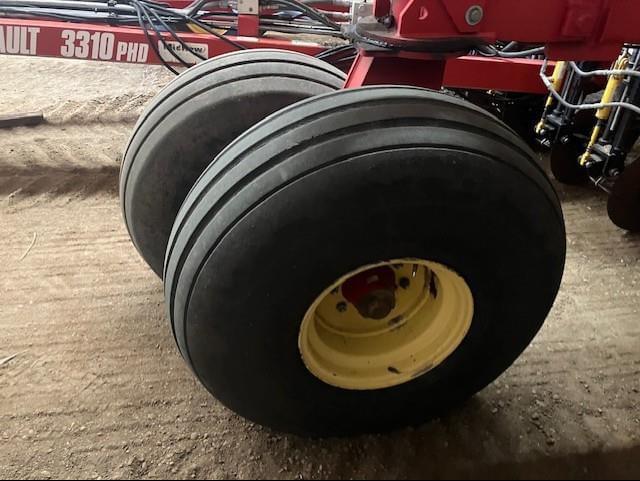 Image of Bourgault 3310-65 equipment image 4