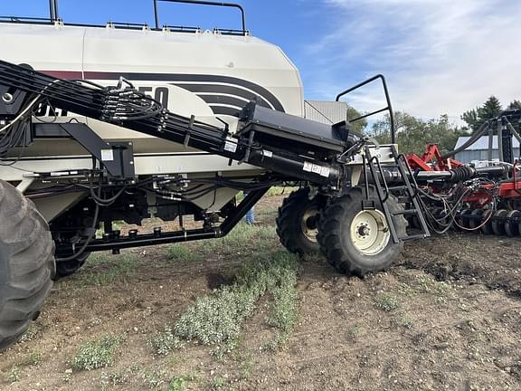 Image of Bourgault 5710 equipment image 3