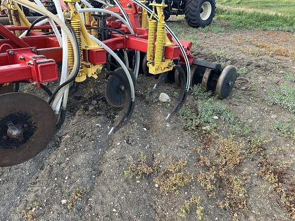 Image of Bourgault 5710 equipment image 1