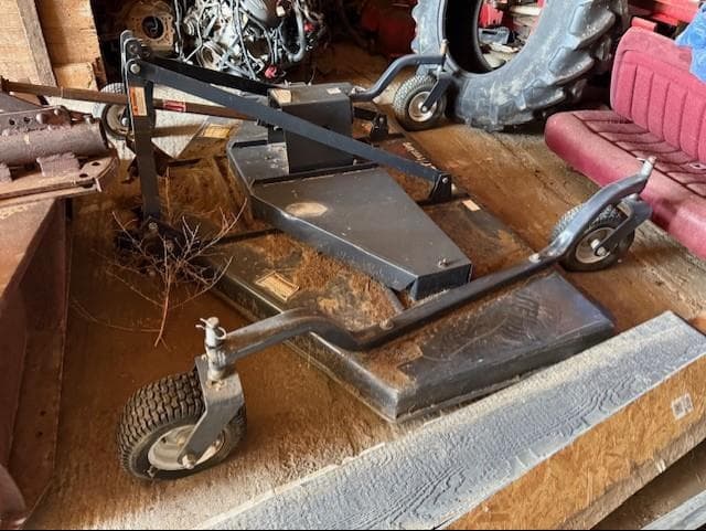 Image of Buhler Farm King Y550R equipment image 4