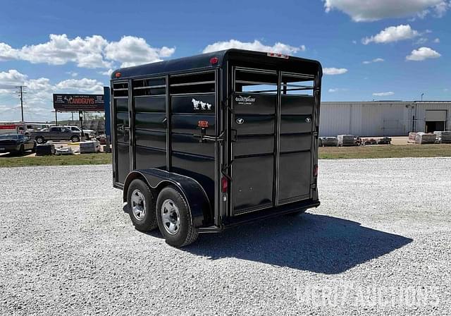 Image of Calico Horse Trailer equipment image 2