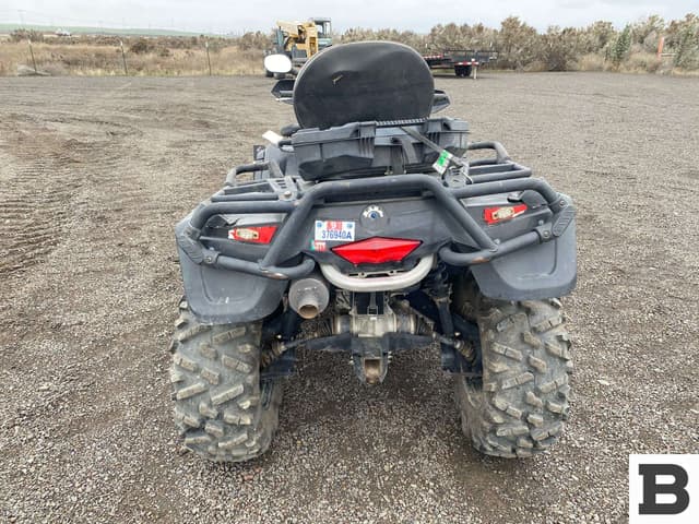 Image of Can-Am Outlander Max equipment image 3