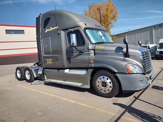 Image of Freightliner Cascadia equipment image 1