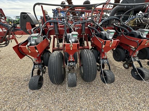 Image of Case IH 1250 equipment image 2