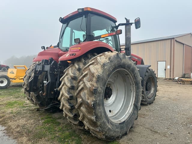 Image of Case IH Magnum 305 equipment image 1