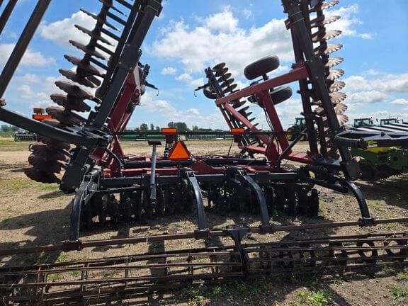 Image of Case IH 330 Turbo Till equipment image 2
