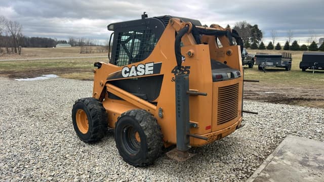 Image of Case 465 equipment image 4