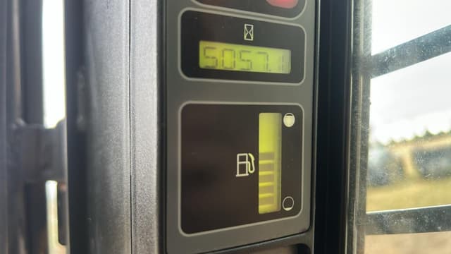 Image of Case 465 equipment image 2