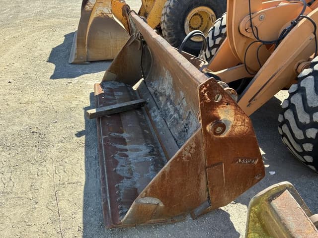 Image of Case 721E equipment image 4