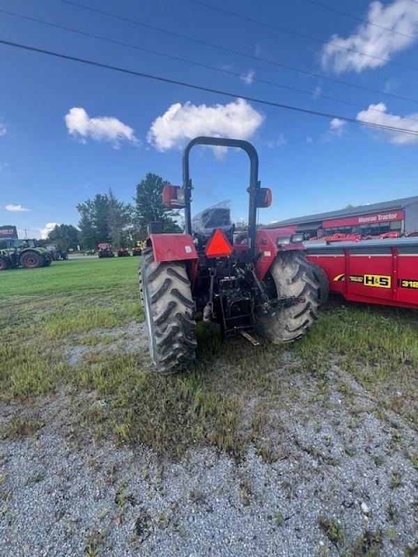 Image of Case IH Farmall 105U equipment image 4