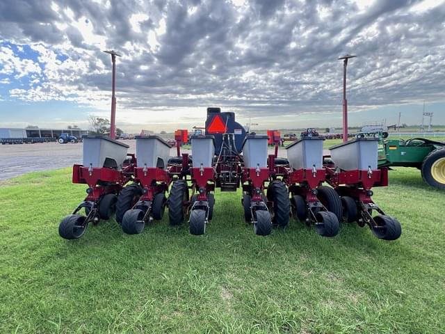 Image of Case IH 1200 equipment image 3