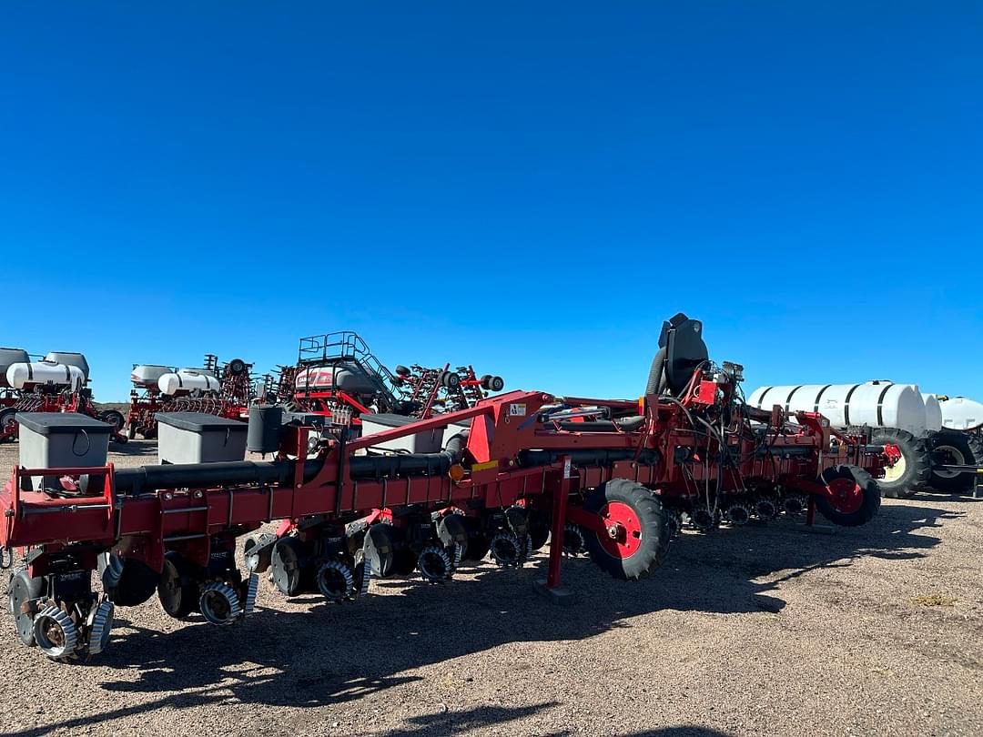 Image of Case IH 1230 Image 1