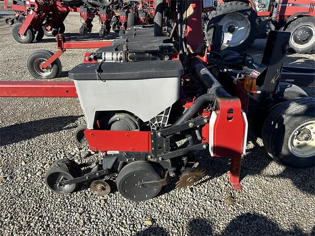 Image of Case IH 1230 equipment image 2