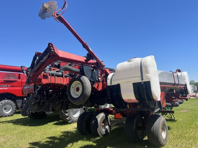 Image of Case IH 1240 equipment image 3