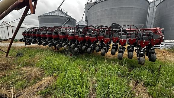 Image of Case IH 1240 Primary image