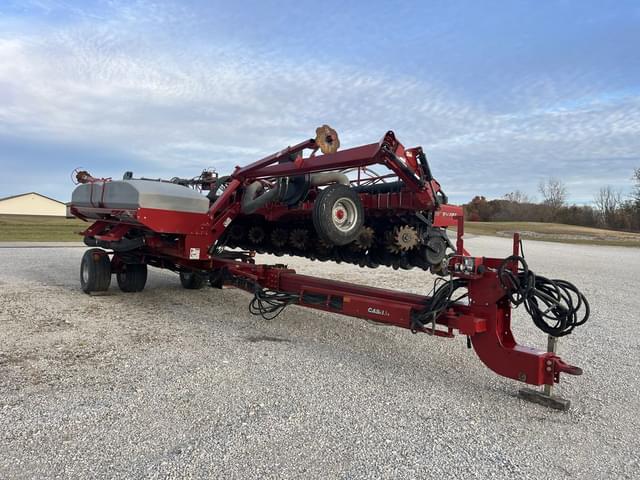 Image of Case IH 1240 equipment image 4