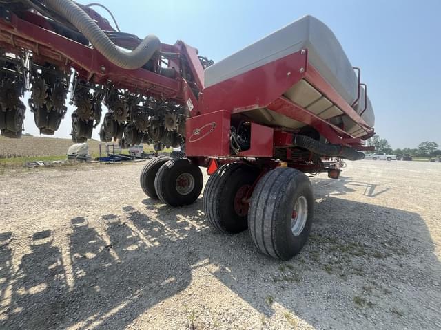 Image of Case IH 1240 equipment image 4