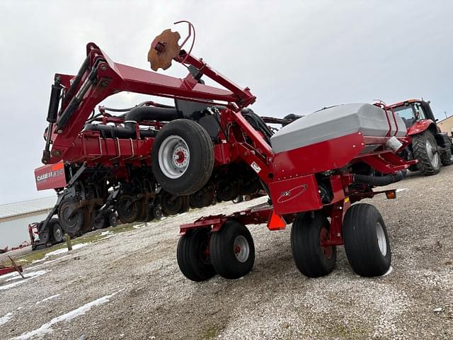 Image of Case IH 1240 equipment image 1