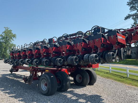 Image of Case IH 1240 Primary image