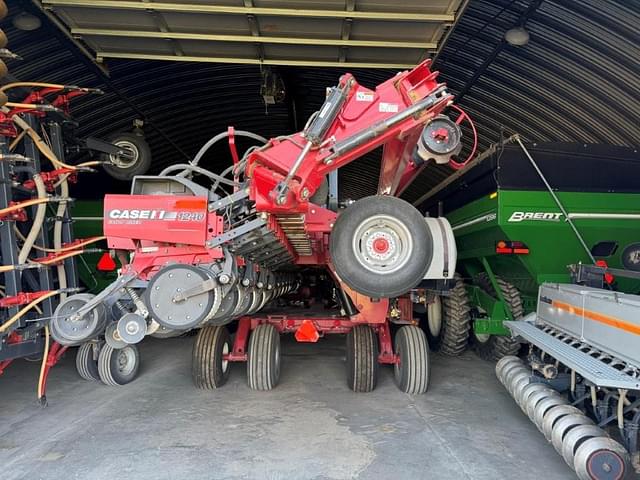 Image of Case IH 1240 equipment image 2