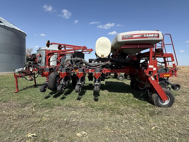 Image of Case IH 1250 equipment image 1