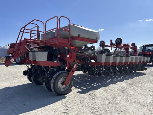 Image of Case IH 1250 equipment image 2