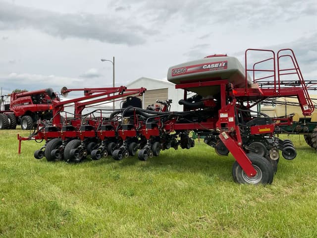 Image of Case IH Early Riser 1250 equipment image 2