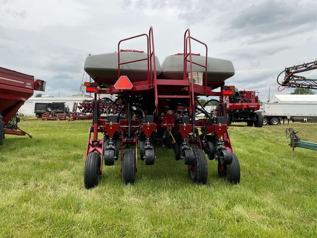 Image of Case IH Early Riser 1250 equipment image 4