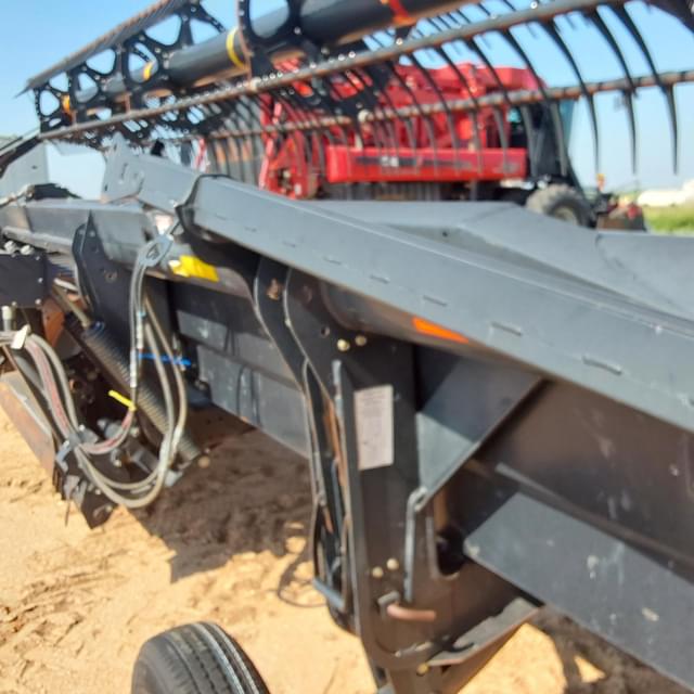 Image of Case IH 2142 equipment image 2