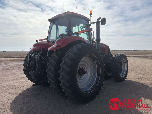 Image of Case IH Magnum 305 equipment image 4