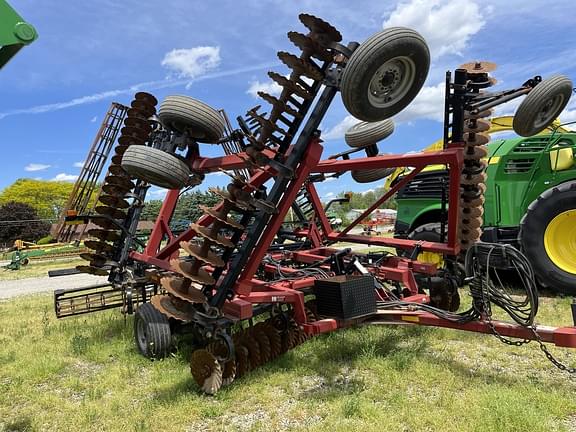 Image of Case IH 330 equipment image 1