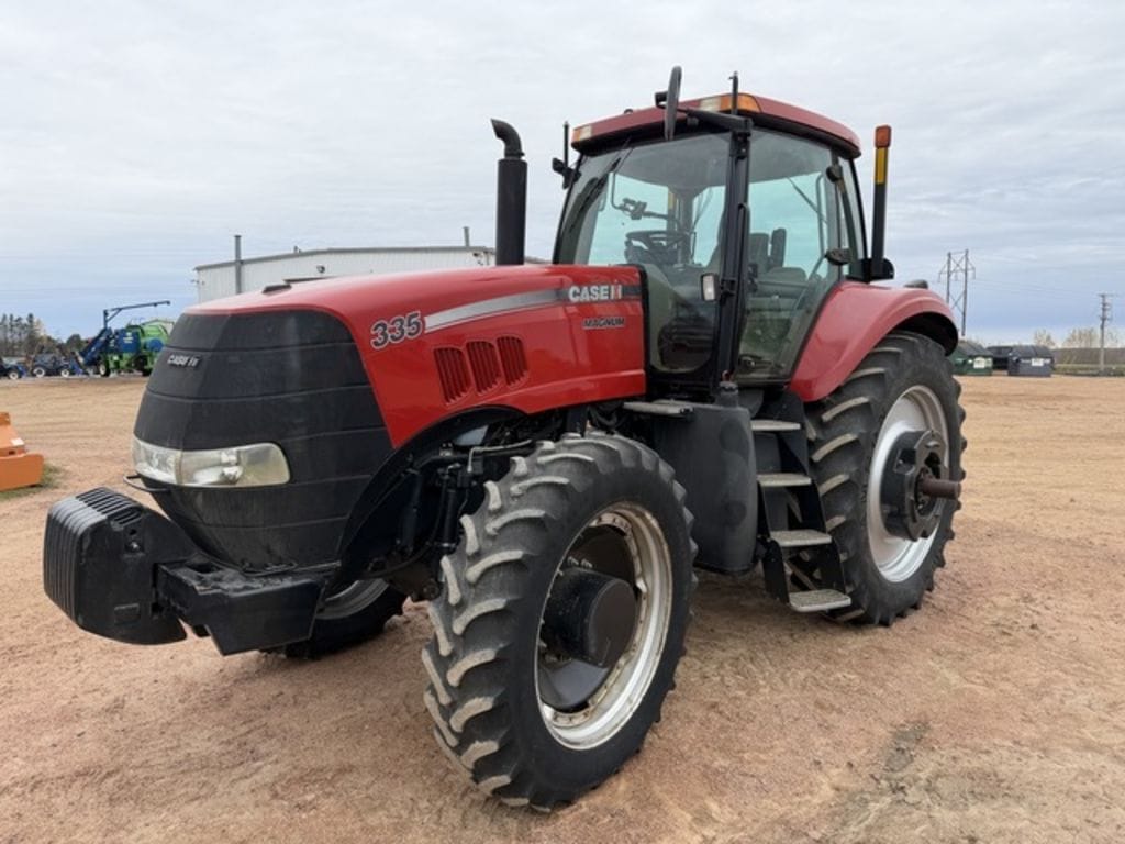 2009 Case IH Magnum 335 Equipment Image0