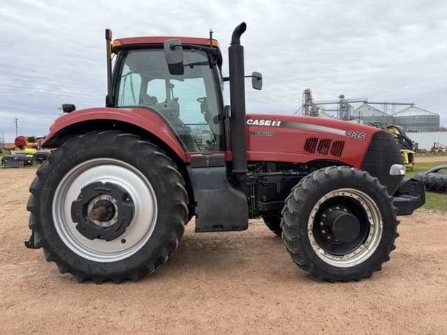 Image of Case IH Magnum 335 equipment image 3
