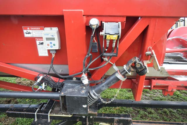 Image of Case IH 3412 equipment image 3
