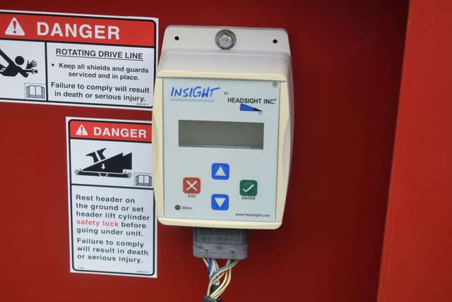 Image of Case IH 3412 equipment image 4