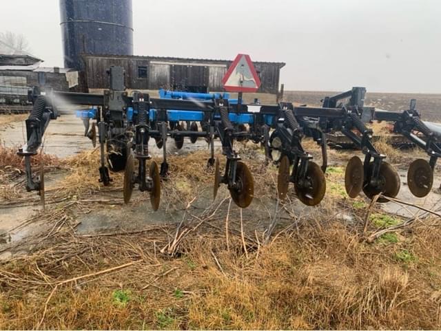 Image of Case IH Ecolo-Tiger 527B equipment image 4