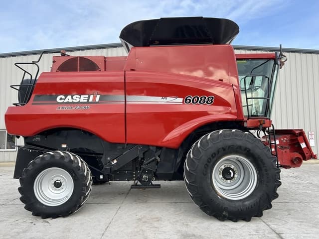 Image of Case IH 6088 equipment image 3