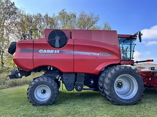 Main image Case IH 7010 8