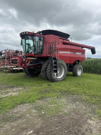 Main image Case IH 7010