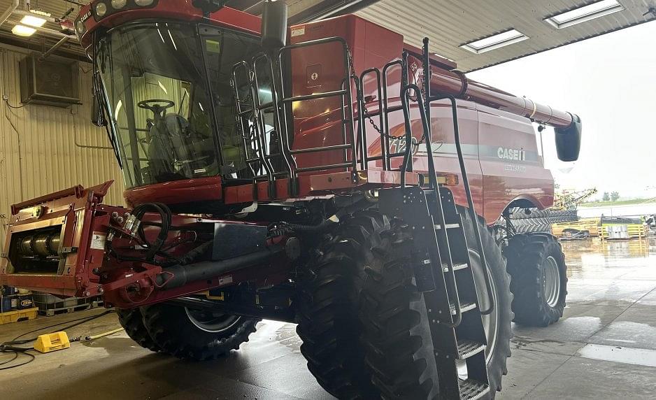 Image of Case IH 7120 Primary image