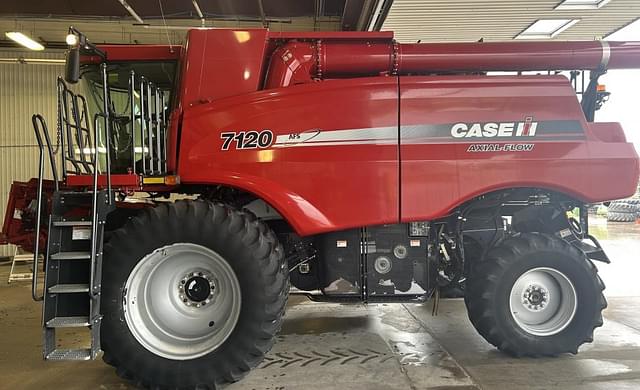 Image of Case IH 7120 equipment image 1