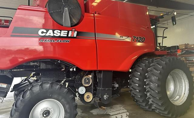 Image of Case IH 7120 equipment image 4