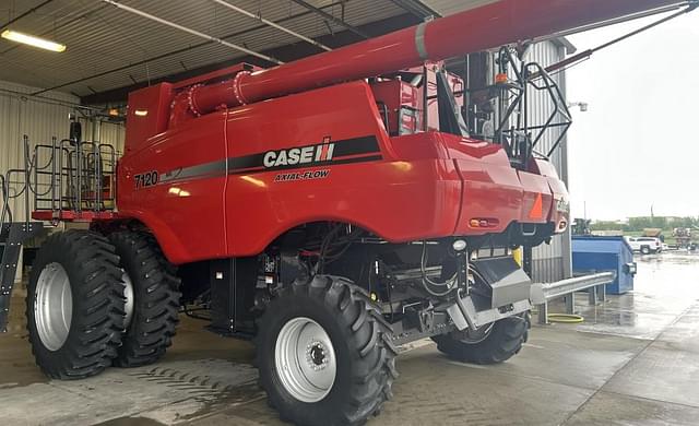 Image of Case IH 7120 equipment image 2