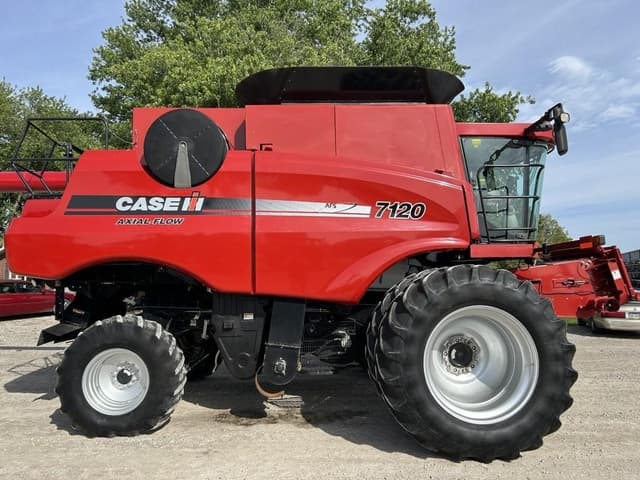Image of Case IH 7120 equipment image 3