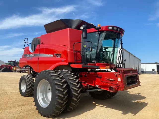 Image of Case IH 700 equipment image 1
